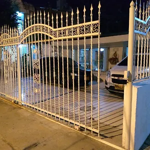 Habitaciónes Individuales Aeropuerto Y Playa , Cartagena Colombia